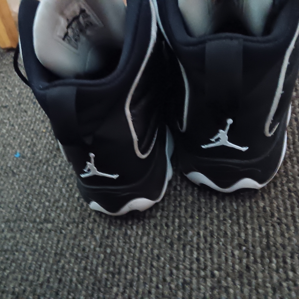 Jordan - Picture 3 of 3